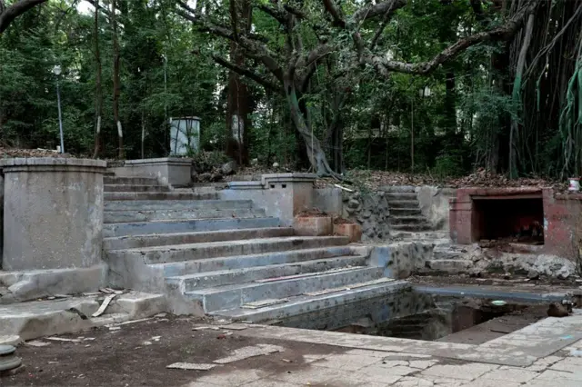 एफ़टीआईआई में पॉन्ड वी शांताराम पॉन्ड भी है 