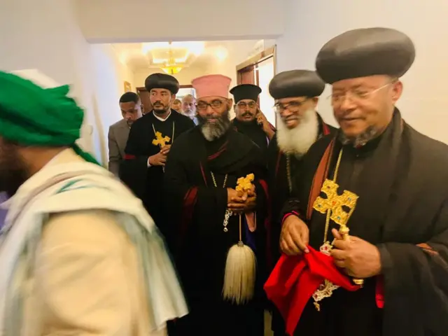 ካብ ኣባላት እቶም ልኡኻት