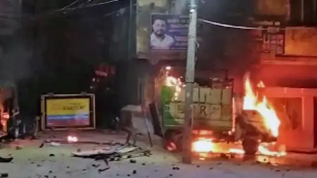 उत्तराखंडच्या हल्दवानीमधील बनभूलपुरा इथं गुरूवारी (8 फेब्रुवारी) हिंसाचार सुरू झाला. त्यानंतर त्याठिकाणी तणावपूर्ण शांतता आहे.