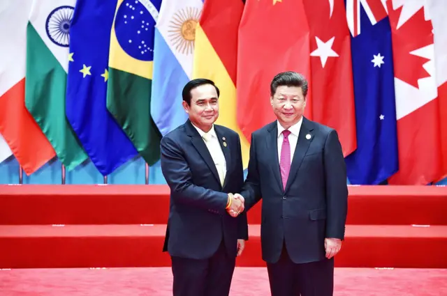 พลเอกประยุทธ์ จันทร์โอชา นายกรัฐมนตรี เข้าร่วมการประชุมผู้นำ G20 (G20 Summit) ณ นครหางโจว สาธารณรัฐประชาชนจีน ตามคำเชิญจากจีน ในฐานะที่ไทยเป็นประธานกลุ่ม ๗๗ วาระปี ๒๕๕๙ ซึ่งนับเป็นครั้งแรกที่ประธานกลุ่ม ๗๗ ได้รับเชิญให้เข้าร่วมการประชุมดังกล่าว