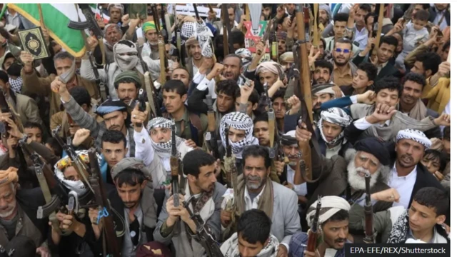 Awọn alatileyin Houthi pẹlu nnkan ija lọwọ ni Sanaa