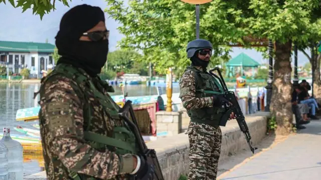 இந்தியா, பாகிஸ்தான்