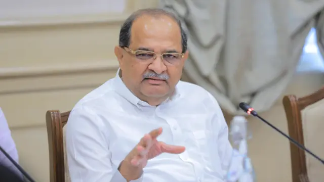 महसूल मंत्री राधाकृष्ण विखे-पाटील 