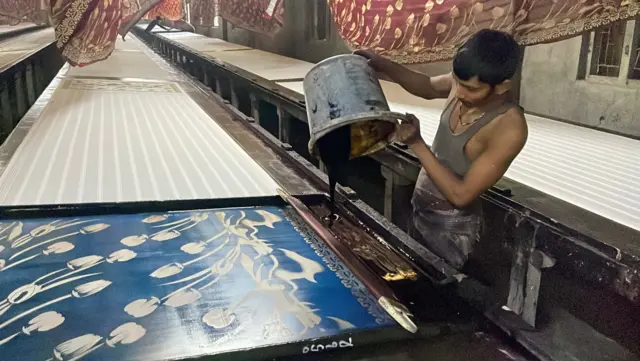 જેતપુર સાડી ઉદ્યોગ, પોરબંદરની ખાડીમાં પાણી પ્રદૂષણ, જળપ્રદૂષણ, ભાદરમાં પાણી પ્રદૂષણ, લોકોને ચામડીના રોગો, જેતપુર સાડી ઉદ્યોગ ખેતીને અસર, બીબીસી ગુજરાતી ગ્રાઉન્ડ રિપોર્ટ