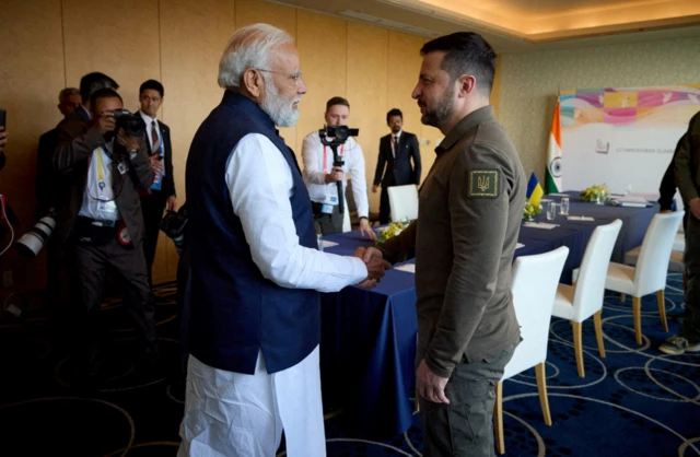 जापान में मई 2023 में पीएम मोदी और ज़ेलेंस्की से मुलाकात हुई थी. ये तस्वीर तभी की है.