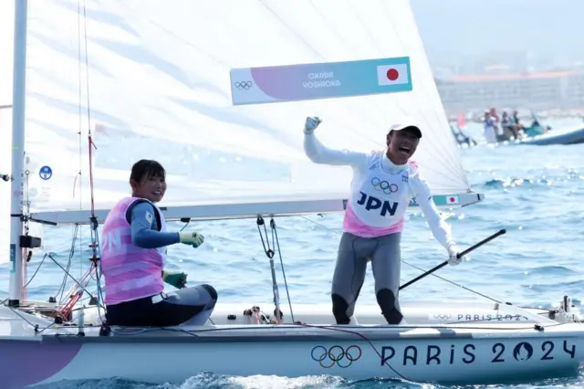 岡田奎樹（右）と吉岡美帆