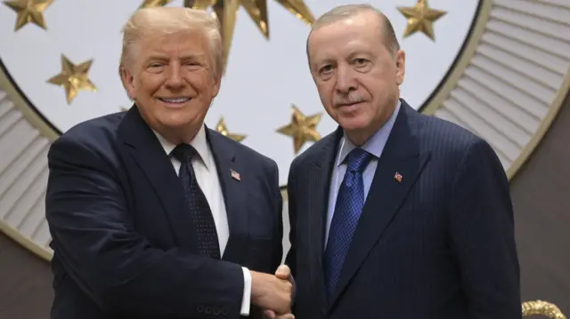 Трамп и Эрдоган во время саммита