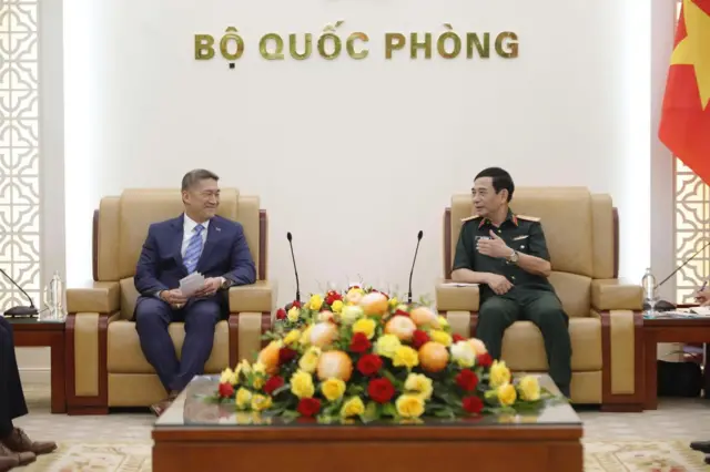 Phó Thủ tướng, Bộ trưởng Quốc phòng Phan Văn Giang tiếp Quyền Bộ trưởng Hải quân Hoa Kỳ Hùng Cao hôm 22/6