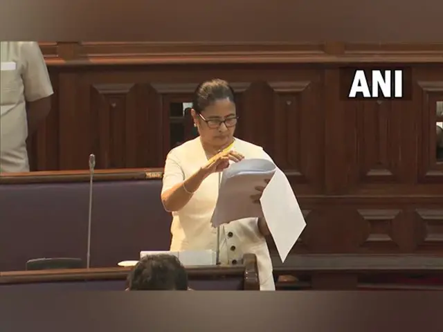 বিধানসভায় বক্তব্য রাখছেন মুখ্যমন্ত্রী মমতা ব্যানার্জী