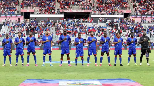 Haiti se alinha para enfrentar o Perú em um aquecimento da Copa do Mundo em Miami