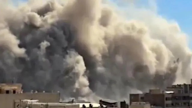 تصویری از حملات آمریکا و اسرائیل در ۹ اسفندماه سال گذشته به محل زندگی و دفتر کار علی خامنهای