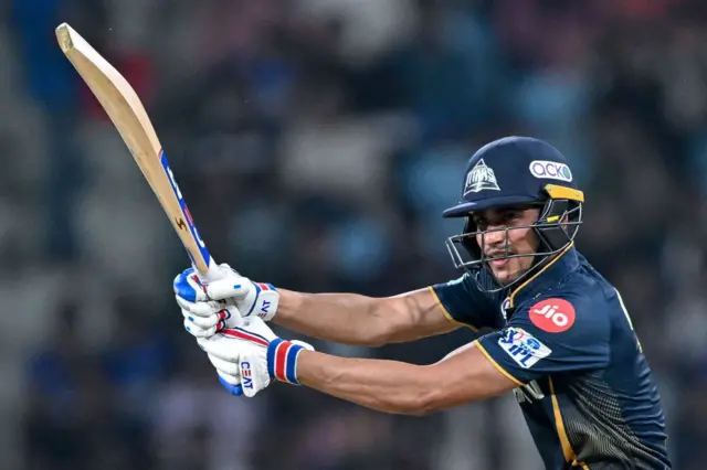 குஜராத் - லக்னோ