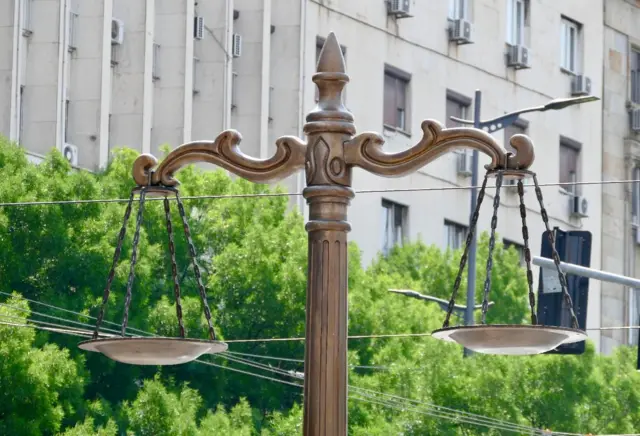 теразије, споменик на теразијама, теразије на кружном току