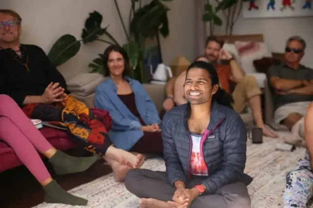 বেশ কয়েক বছর মার্কিন যুক্তরাষ্ট্রে কাজ করার পর অটল আগরওয়াল দেশে ফিরে এসেছেন