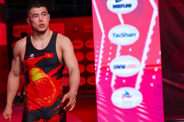 Акжол Махмудов