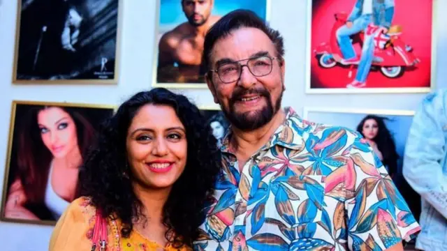 पत्नी परवीन दोसांजसोबत