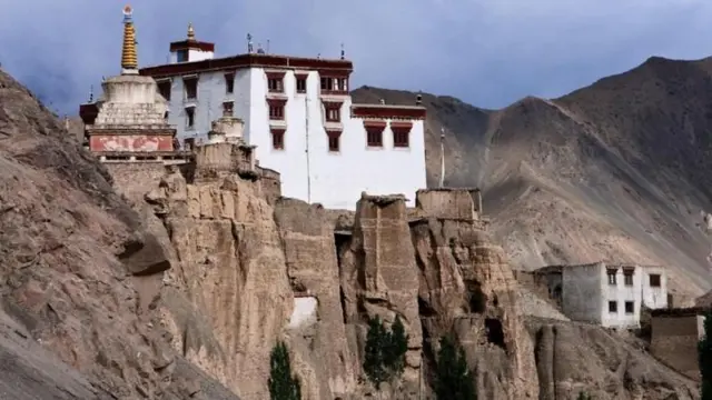 العديد من الأديان تعتبر فترات العزلة أمراً مهماً.