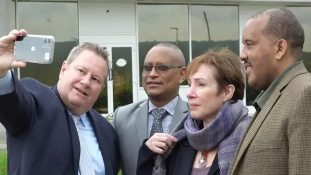 አምባሳደር ሐመር፣ ደብረ ጽዮን (ዶ/ር)፣ አምባሳደር ጃኮብሰን እና አቶ ጌታቸው