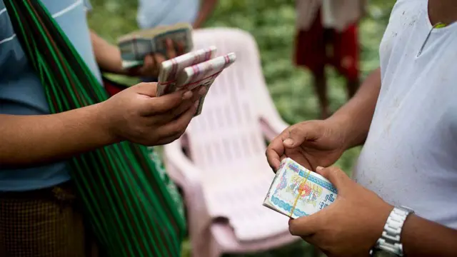 ဒေါ်လာ၊ ရွှေဈေးနှုန်းတွေ ဘာကြောင့်တရှိန်ထိုးတက်လာရတာလဲ