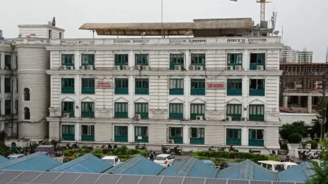 सिंहदरवारमा रहकोअर्थ मन्त्रालयको भवनको फाइल तस्बिर। 