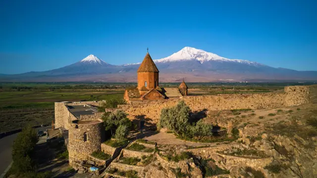 تصویر کوه آرارات در ترکیه بهزودی از مهرهای کنترل مرزی ارمنستان حذف خواهد شد