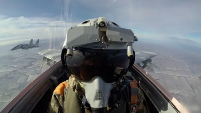 পশ্চিমা দেশগুলো ইউক্রেনীয় পাইলটদের এফ-১৬ যুদ্ধবিমান চালানোর প্রশিক্ষণ দিতে চায়।