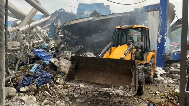 జేసీబీలు, పాశమైలారం పేలుడు