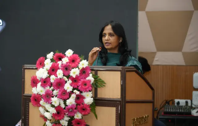 காட்டு யானைகள், இயற்கை, காடுகள், காட்டுயிர், விலங்கு நலம்