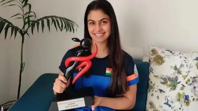 साल 2021 में मनु भाकर ने 'बीबीसी इमर्जिंग इंडियन स्पोर्ट्सवुमेन ऑफ़ द ईयर 2020' अवॉर्ड जीता था.