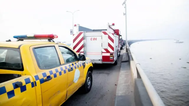 Awọn ọkọ ajọ adoola ati ọkọ panapana