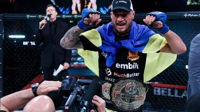 صحبت کردن از کشورش در نقاط مختلف دنیا مهمترین انگیزه آموسوف برای بازگشتن به مسابقات بود