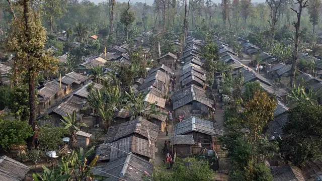 बेलडाँगीस्थित शरणार्थी शिविर 