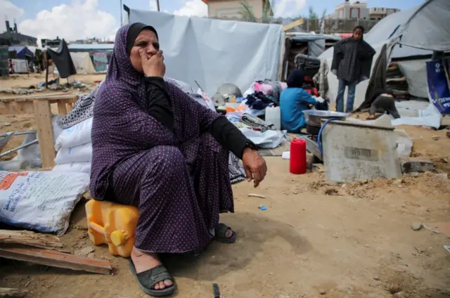 نازحة فلسطينية في رفح