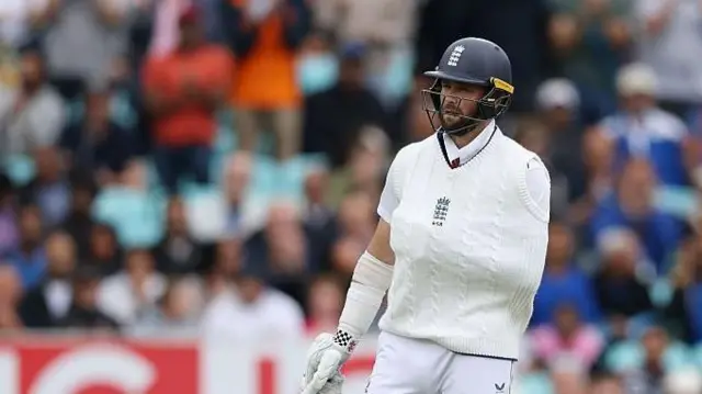 બીબીસી ગુજરાતી ભારત ઇંગ્લૅન્ડ ક્રિકેટ ઓવલ ટૅસ્ટ મૅચ મોહમ્મદ સિરાજ હેરી બ્રૂક