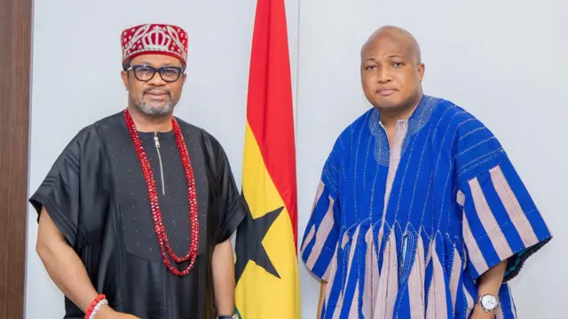 Nzuko n'etiti Eze Ndi Igbo na Gana na Minista na-ahu maka ihe gbasara mba ofesi na Gana