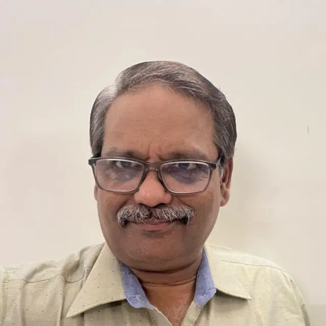 ਡਾ. ਮਲਯੱਪਨ ਕਹਿੰਦੇ ਹਨ, "ਸਰੀਰ ਨੂੰ ਨੁਕਸਾਨ ਪਹੁੰਚਾਉਣ ਲਈ ਟੈਟੂ ਬਣਵਾਉਣਾ ਇੱਕ ਮਨੋਵਿਗਿਆਨਕ ਸਮੱਸਿਆ ਹੈ।"