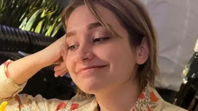 سروناز احمدی