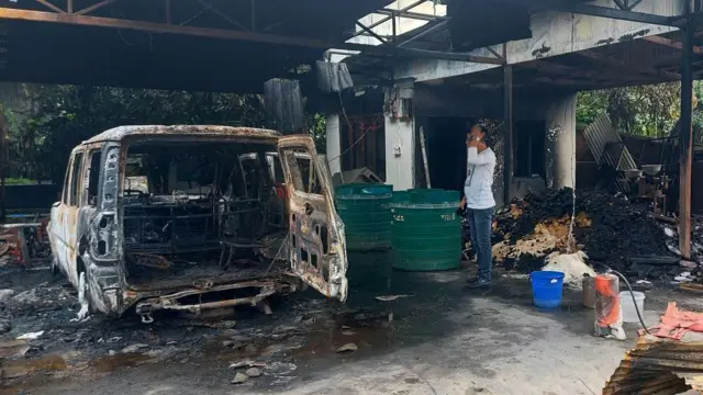 কেন্দ্রীয় মন্ত্রী আর কে রঞ্জন সিংয়ের ভস্মীভূত বাসভবন