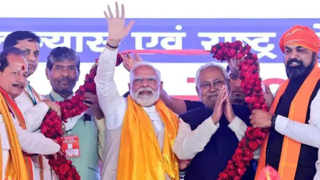 एलजेपी में टूट के बाद बीजेपी ने भी पशुपति पारस के धड़े को मान्यता दी थी और एनडीए का हिस्सा बने रहे थे.