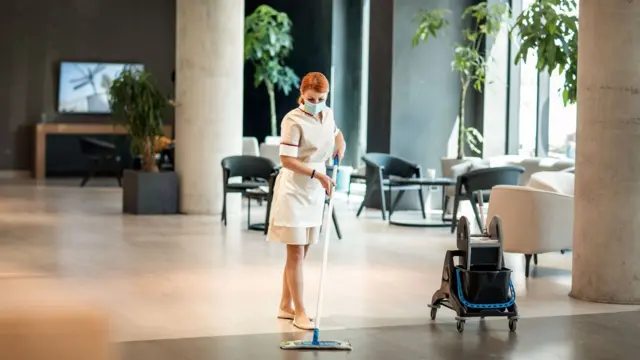 ናይ ንግዲ ስራሕቲ ከምኡ'ውን ልዑል ምንቅስቓስ ዝጠልቡ ሞያታት ብቴክኖሎጂ ናይ ምትካእ ዕድሎም ኣዝዩ ዝተሓተ እዩ