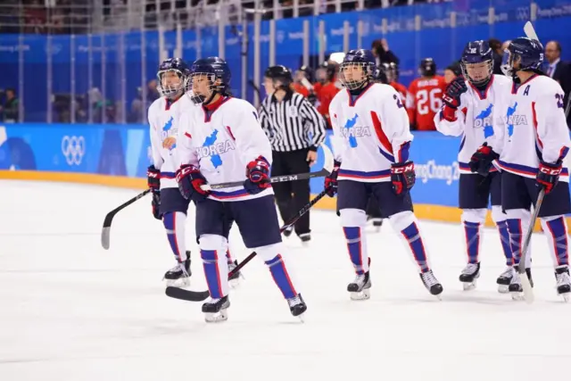 평창 동계올림픽 경기장에 오른 남북 아이스하키 단일팀