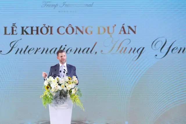Ông Eric Trump, Phó Chủ tịch Tập đoàn Trump Organization, phát biểu tại lễ khởi công dự án vào tháng 5/2025