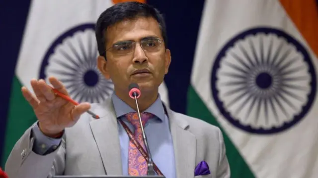 भारत के विदेश मंत्रालय के तत्कालीन प्रवक्ता रवीश कुमार