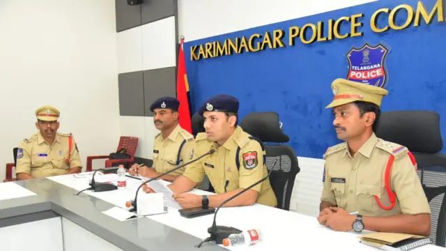 పోలీసులు 