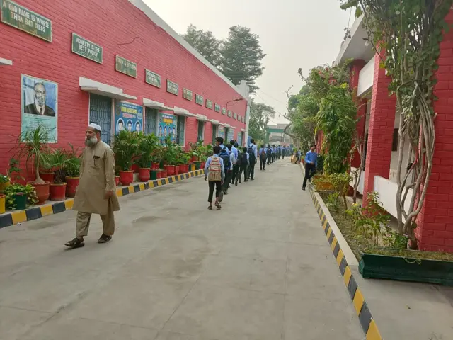 عبداسلام سکول