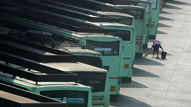 பேருந்துகள் வேலைநிறுத்தம்