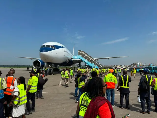 Nigerians arriving from South Africa