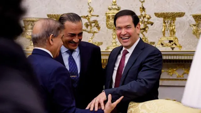 పాకిస్తాన్, ప్రధాని షాబాజ్ షరీఫ్, ఫీల్డ్ మార్షల్ అసిమ్ మునీర్‌, అమెరికా అధ్యక్షుడు డొనాల్డ్ ట్రంప్‌, వైట్‌హౌస్‌