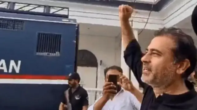 عمران رياض خان
