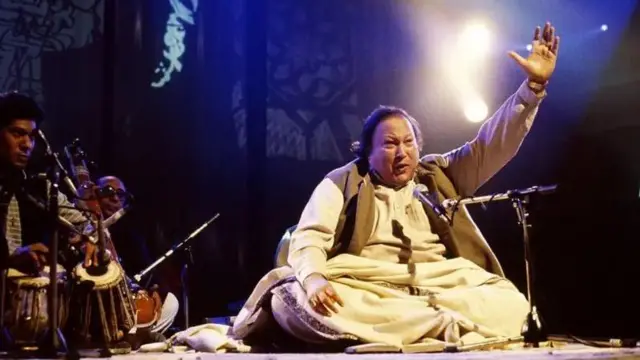 नुसरत साहब के दीवाने पूरी दुनिया में मौजूद हैं.